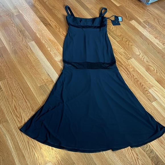 Mac Duggal Sheer Mesh Panel Sheer Detail Column Gown Size 8 NWT READ Defect. - Picture 7 of 17